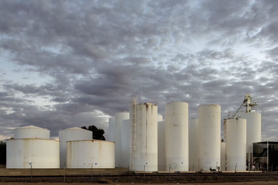 Photo breaking down silos