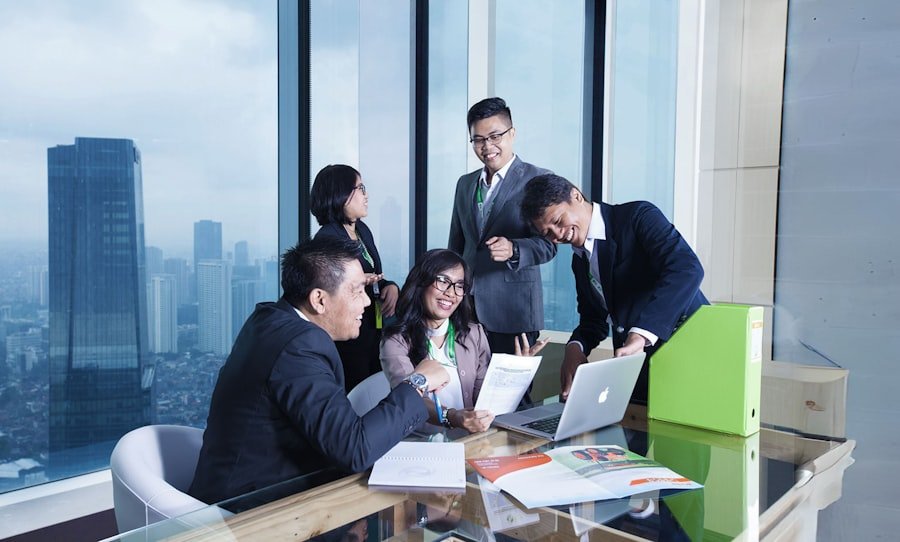 Photo micro-managing executive